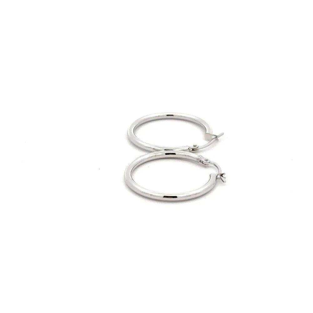 18K White Gold Earrings Hoops Loops 1.35 grams - Picture 4 of 9